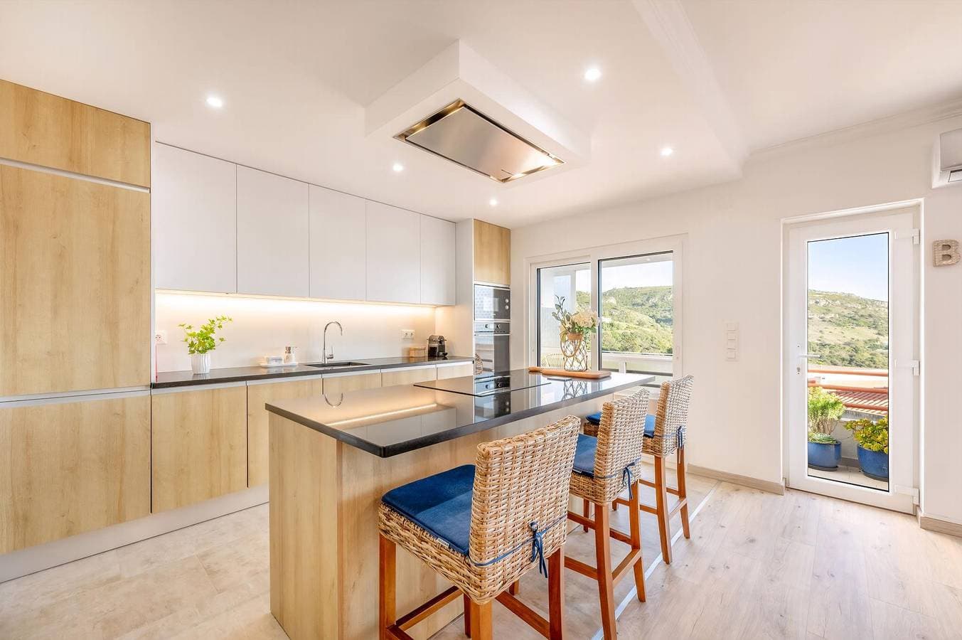 Foto 13 von 33: Ferienwohnung für 4 Personen mit Balkon
