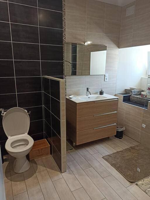 Foto 4 von 16: Three-Bedroom House