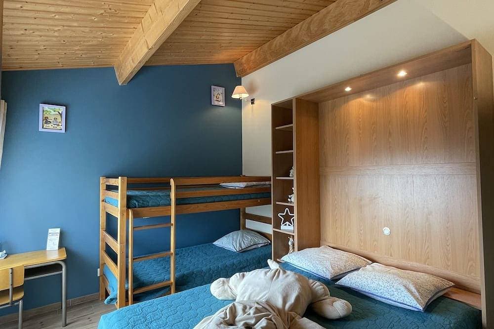 Foto 5 von 23: Schönes Haus 170 m2, beheiztes und überdachtes Schwimmbad, Whirlpool, klassifiziert 4 Sterne.