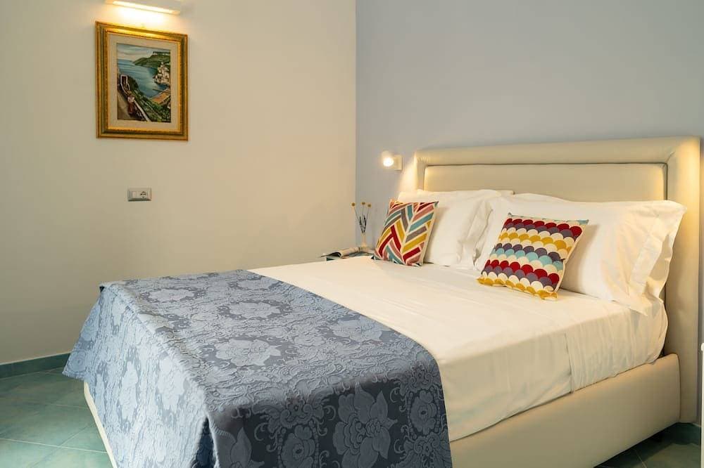 Foto 2 von 30: Grecale: stunning sea-view apartment with patio - up to 5 guests