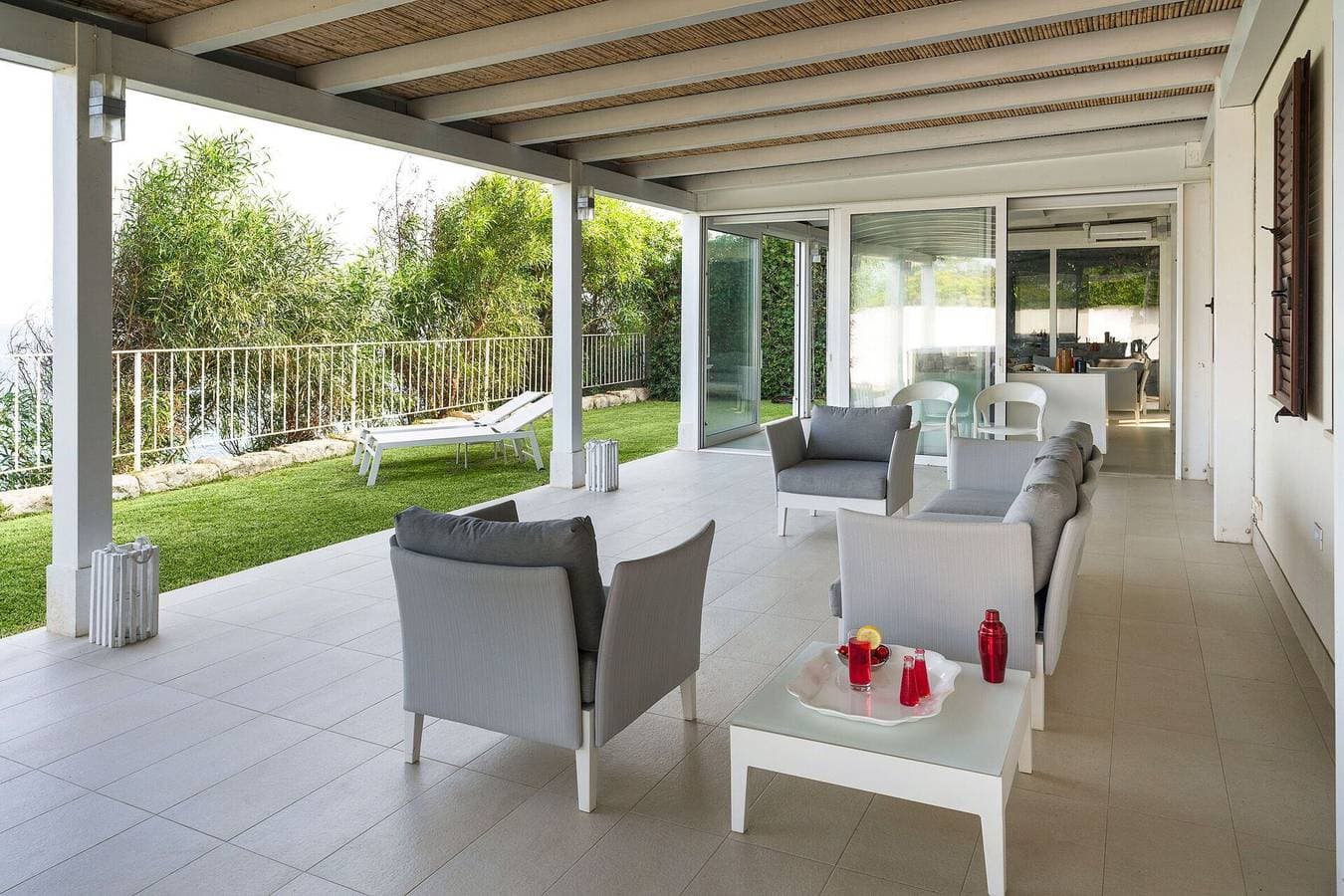 Foto 9 von 45: Villa für 6 Personen mit Terrasse