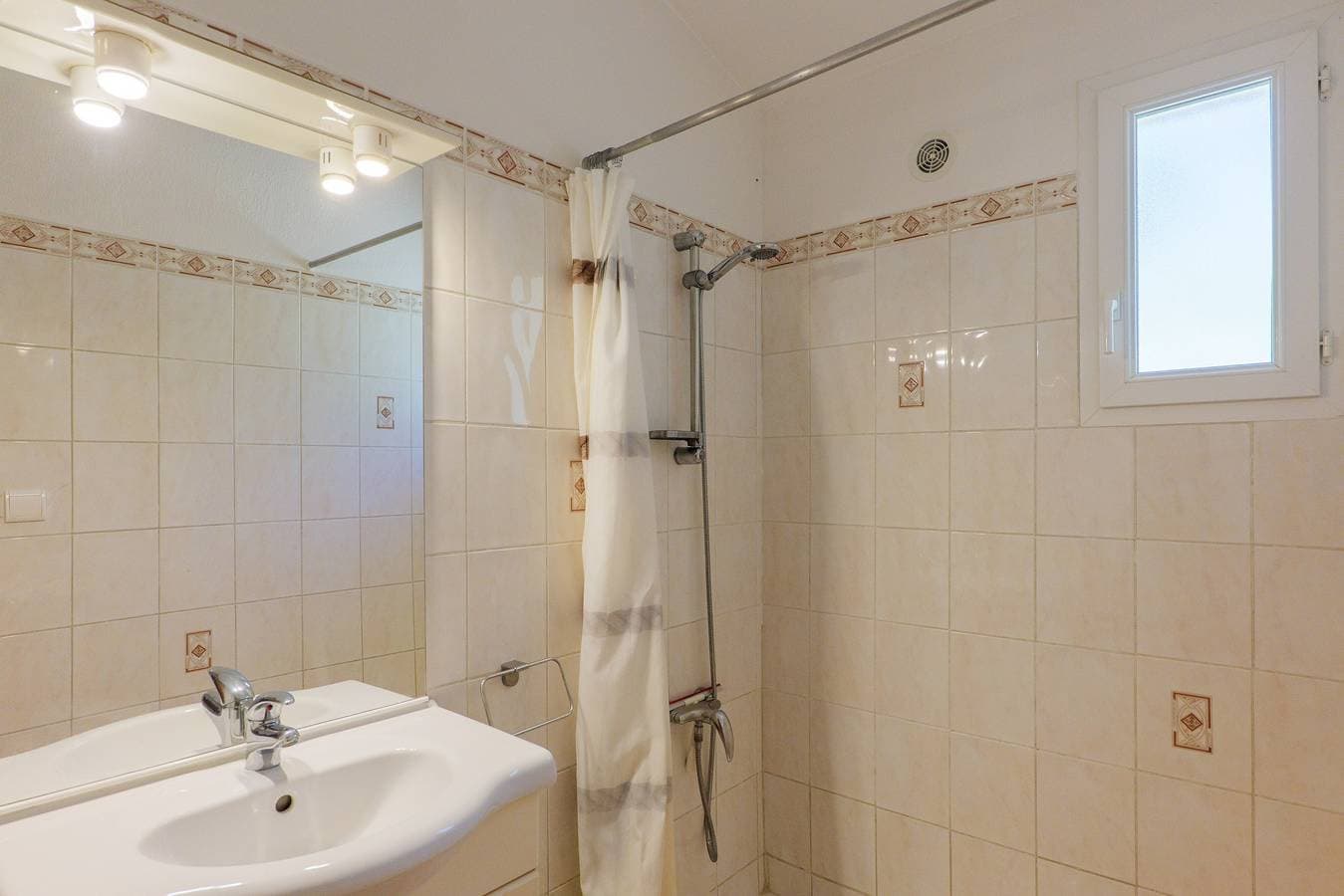 Foto 10 von 32: Gîte Le Micocoulier La Fontinelle – Ruhige Ferienhäuser in der Ardèche