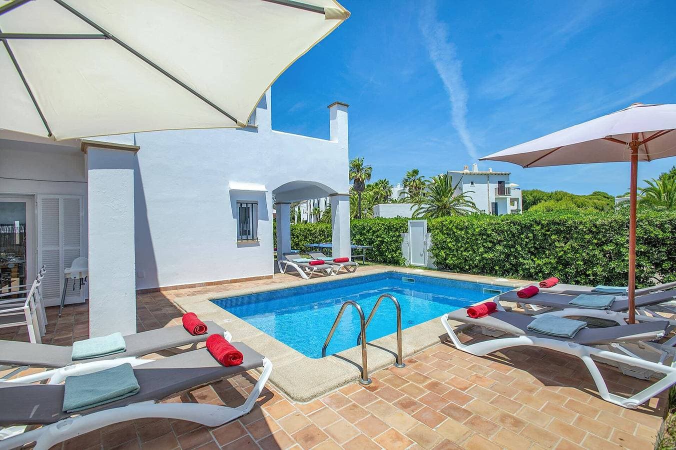 Foto 10 von 33: Villa für 8 Personen mit Garten