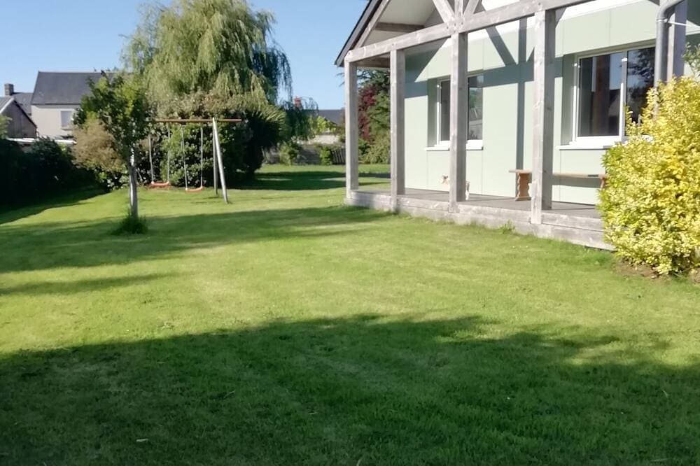 Large vacation home 800m from the beach and cabins of Gouville-sur-mer! 1