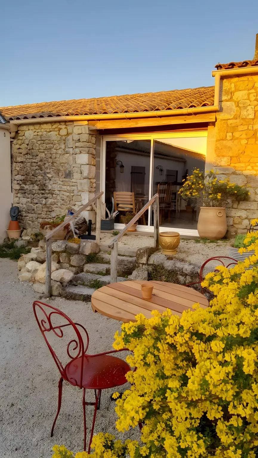 Foto 5 von 34: Bed & Breakfast 'Chambres D'hôtes La Marouette 1' mit Gemeinschaftsterrasse und WLAN