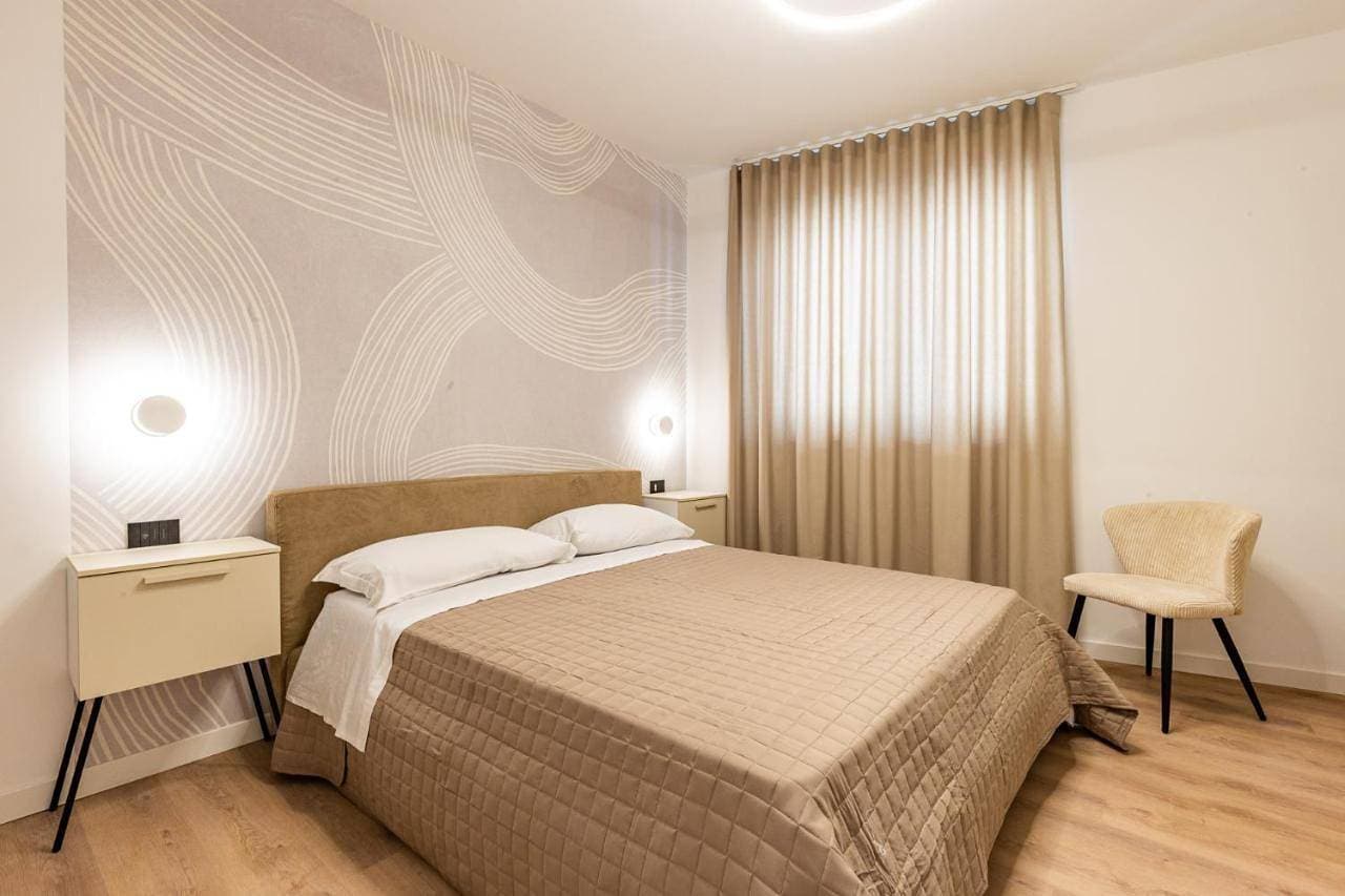 Foto 5 von 15: Double Room with Private Bathroom