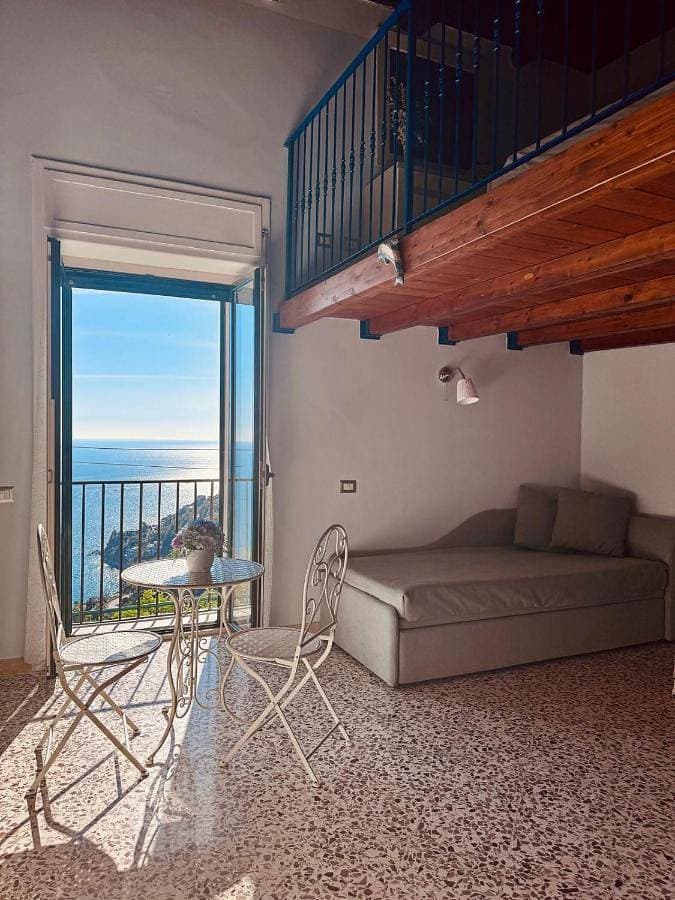 Foto 4 von 31: Apartment with Sea View