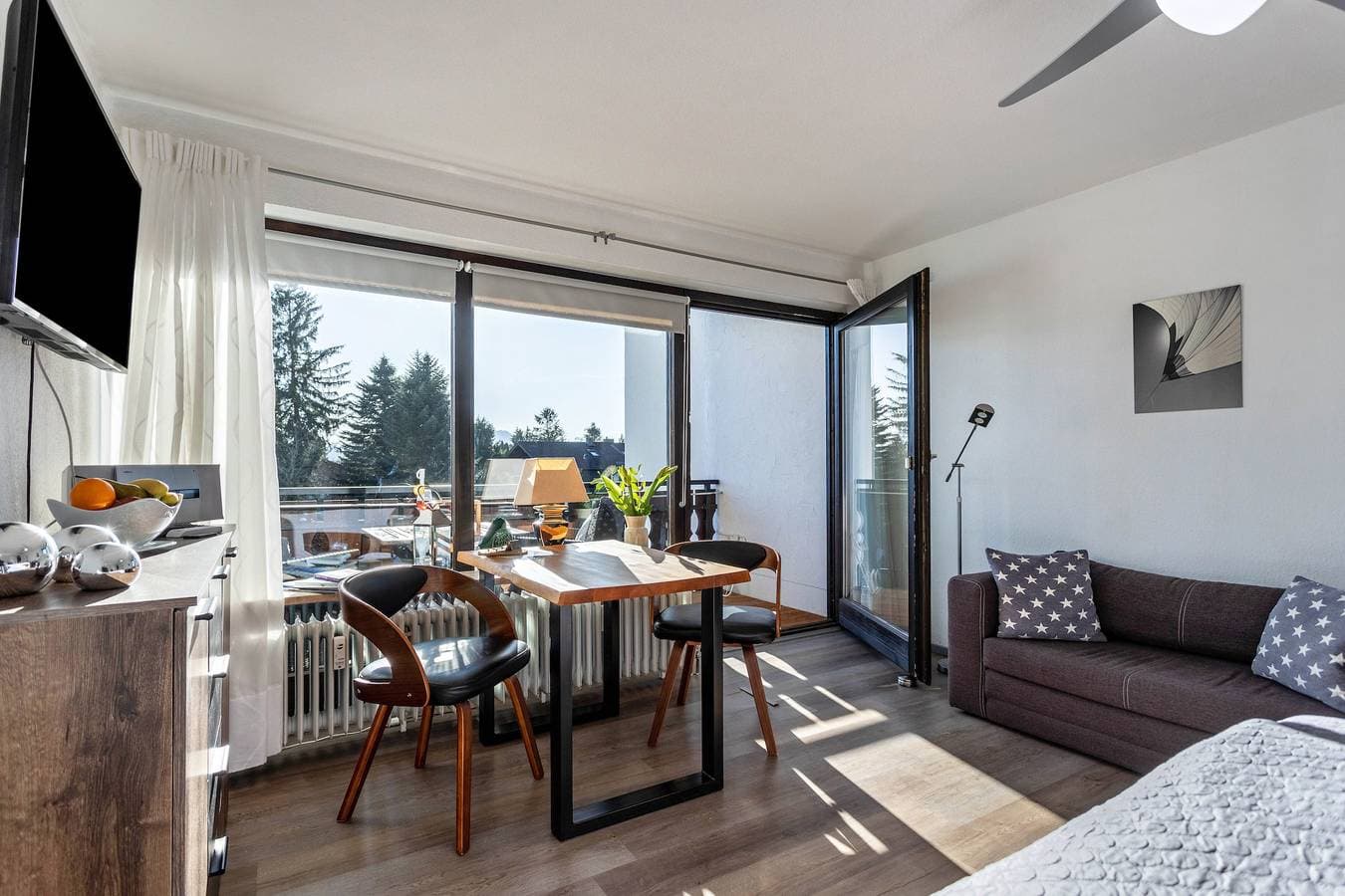 Foto 2 von 22: Moderne Ferienwohnung "Seebruck" mit Balkon & WLAN