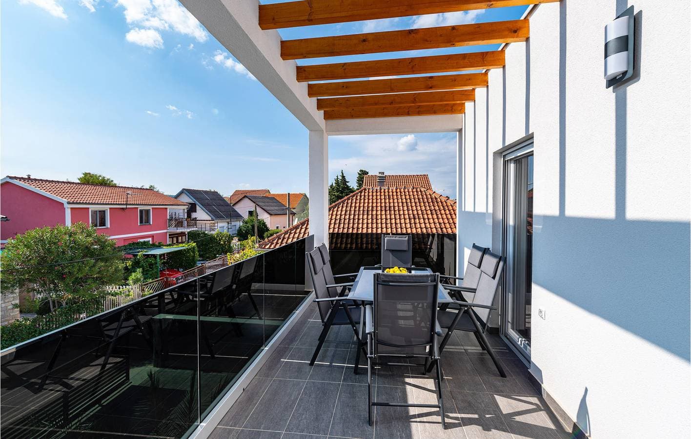 Foto 12 von 35: Reizende Ferienwohnung mit Pool, WLAN und Terrasse in Küstennähe