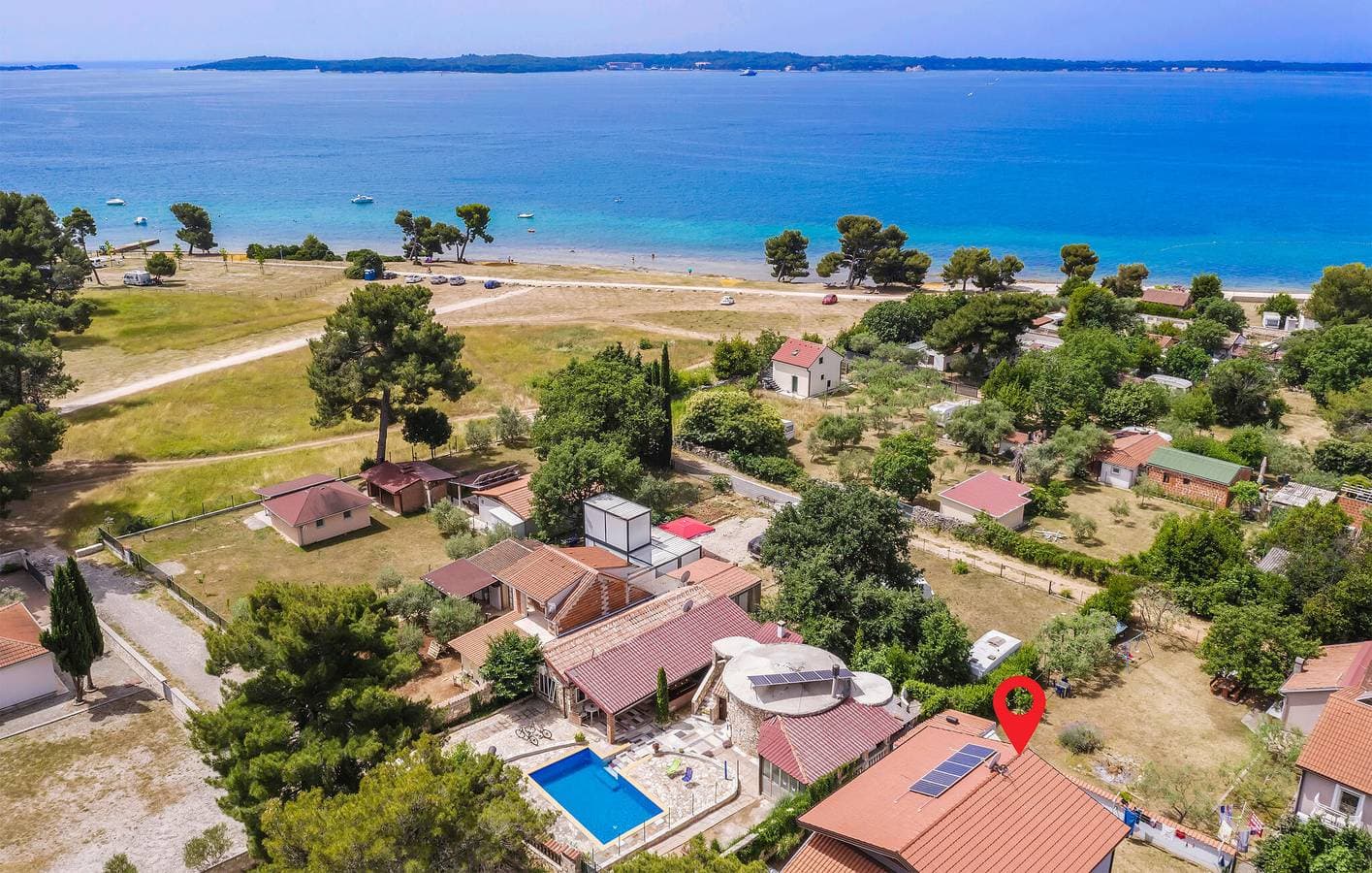 Charmantes 2-Zimmer-Apartment mit Pool, WLAN und Terrasse in der Nähe des Strandes von Fažana 1