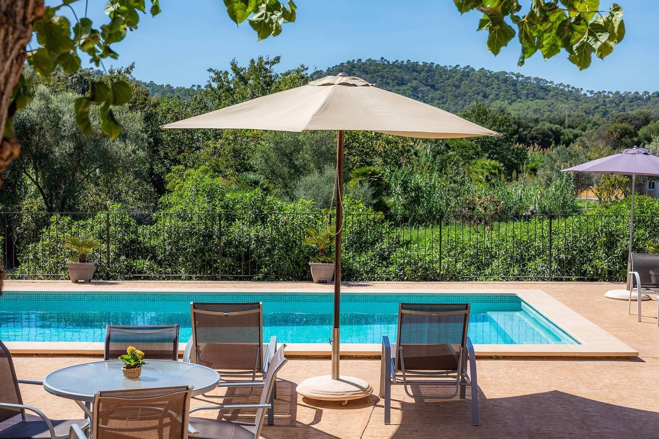 Foto 3 von 36: Antike Finca Es Clonenell mit WLAN, Garten, Terrass und Pool; Parkplätze vorhanden, Haustiere erlaubt