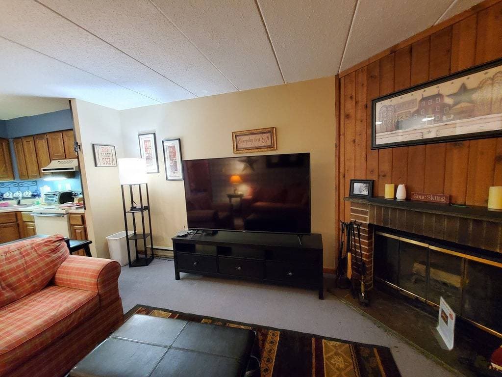 Foto 13 von 30: Cozy Ski Condo next to Mt Snow with Mountain Views