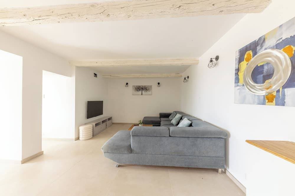 Foto 10 von 16: Elegant villa with breathtaking views