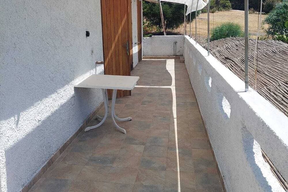 Foto 12 von 12: Bosa Bouganville Apartment with Sea View