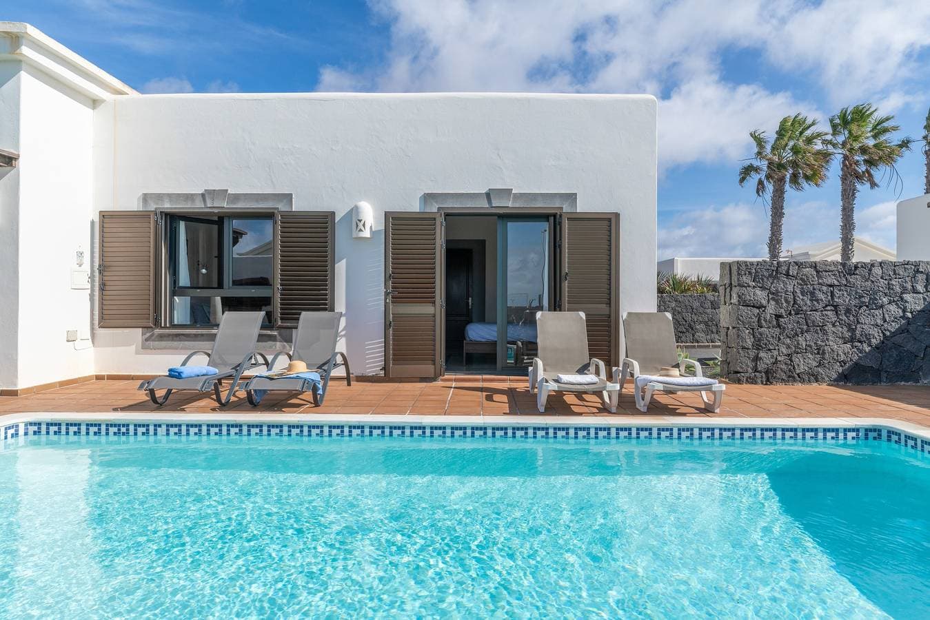 Foto 2 von 37: Ferienhaus 'Alessia, Playa Blanca' mit Meerblick, privatem Pool und WLAN