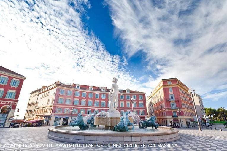 Beach, Pure Centre, view over Opera de Nice 1