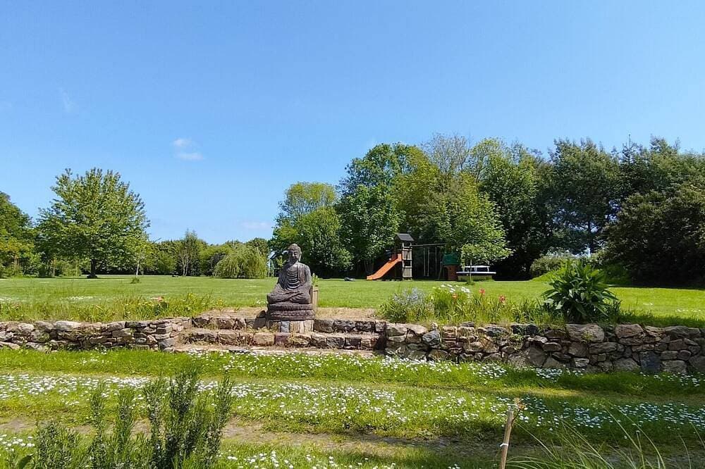 Foto 13 von 30: Hübsche Longère mit umzäuntem Garten, 3 *.  Ajoncs d'Or Strände und Golf in der Nähe.