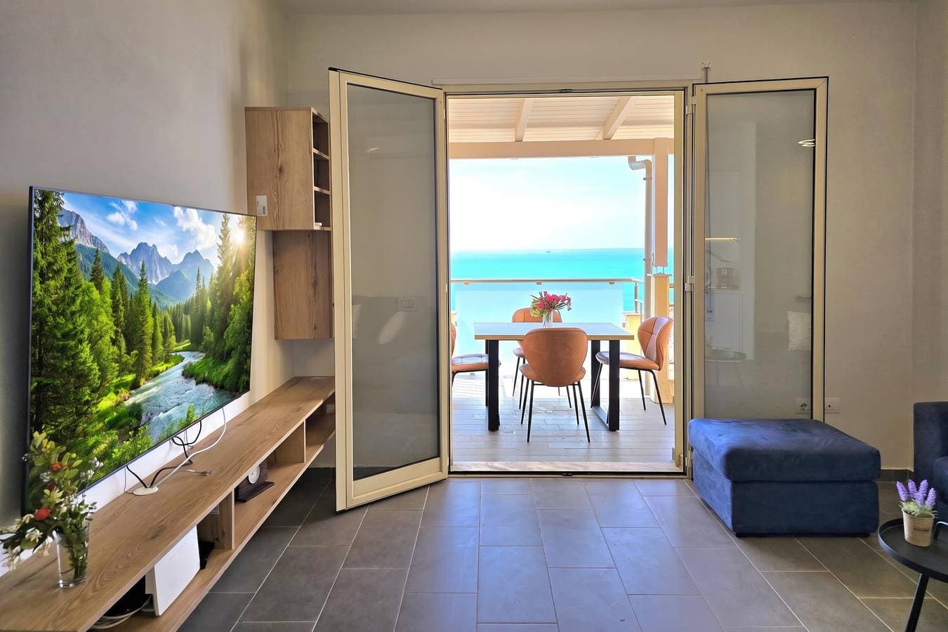 Foto 4 von 26: Hill Apartment with Sea View in Durres