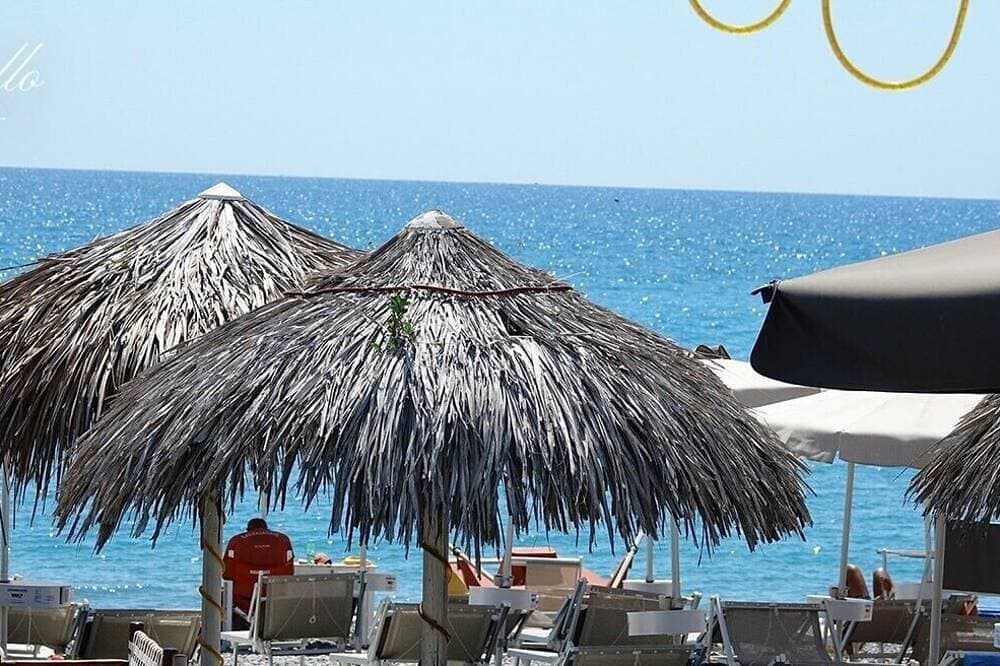 Allegria House A 5-minute walk from the sea, whole accommodation spacious and renovated 1