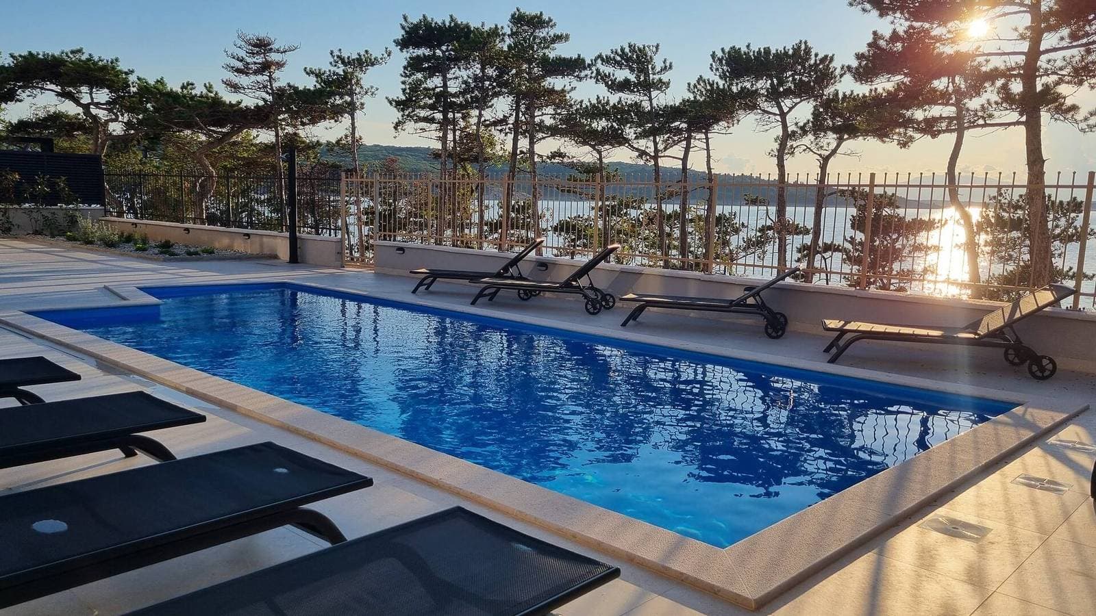 Luxusapartment Punta Silo - Studio, 30 m vom Meer, Meerblick, Swimmingpool, Außendusche, Smart-TV, W... 1