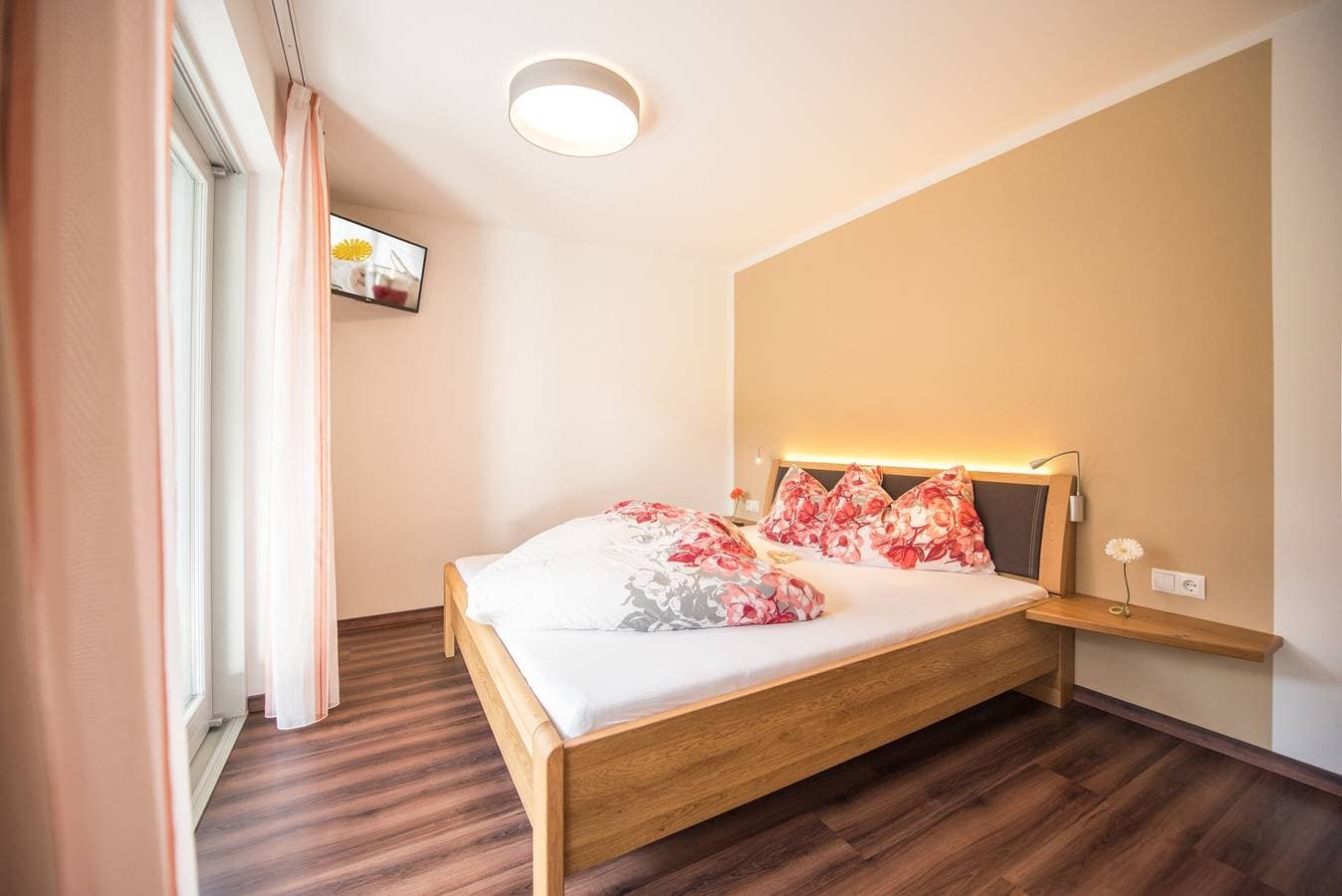 Foto 7 von 14: Ferienwohnung "Alpenblick Nr 5" mit Gemeinschaftsgarten und WLAN
