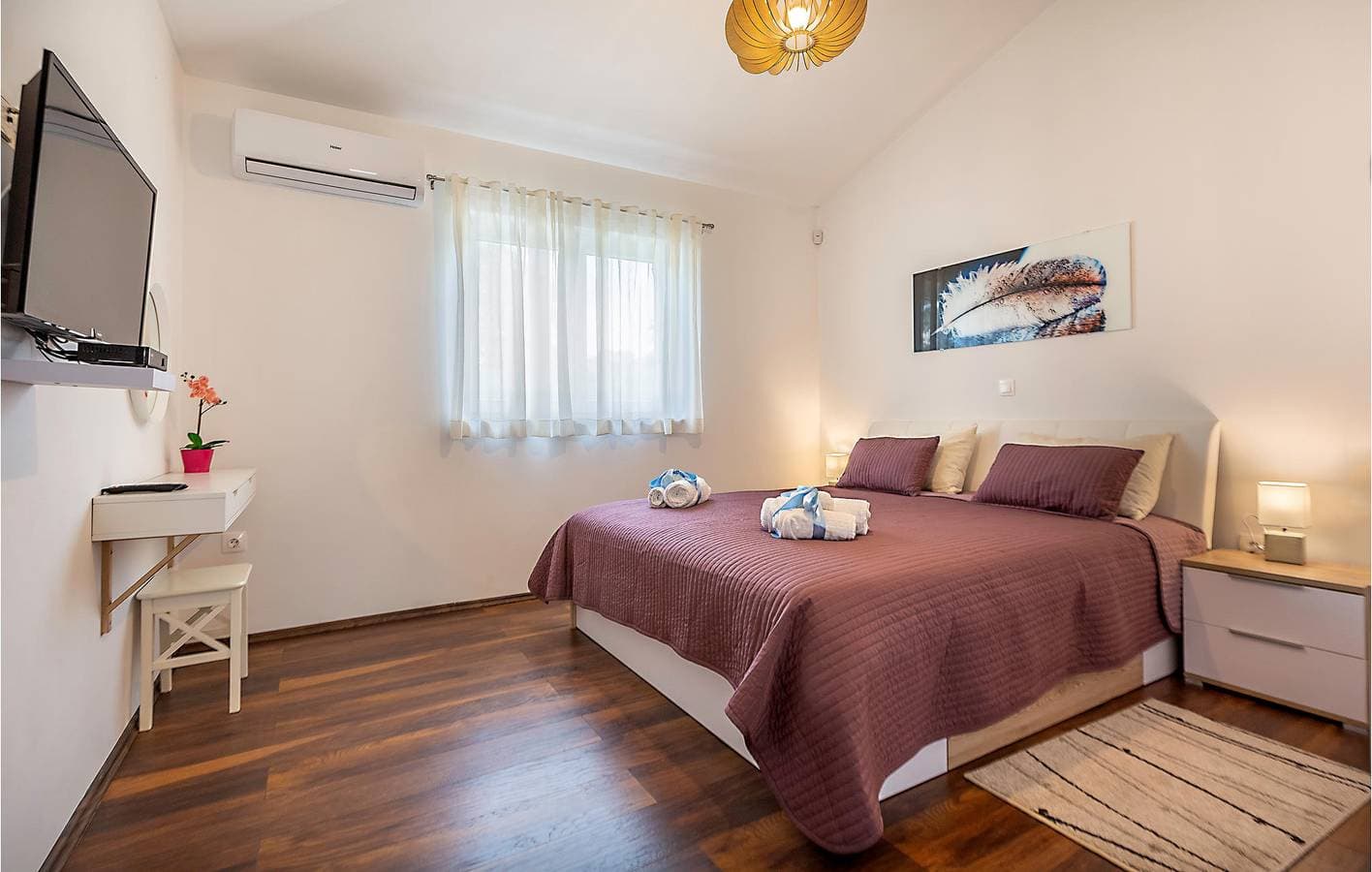 Foto 6 von 46: Geräumige 150 m² große Wohnung mit Pool, Terrasse und WLAN