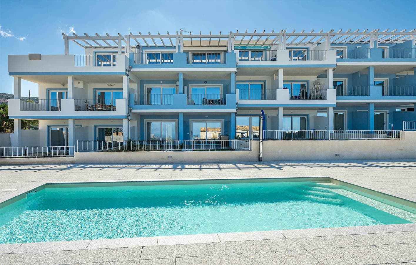 Foto 13 von 22: Apartment mit Meerblick und Pool in der Nähe des Strandes La Marinedda