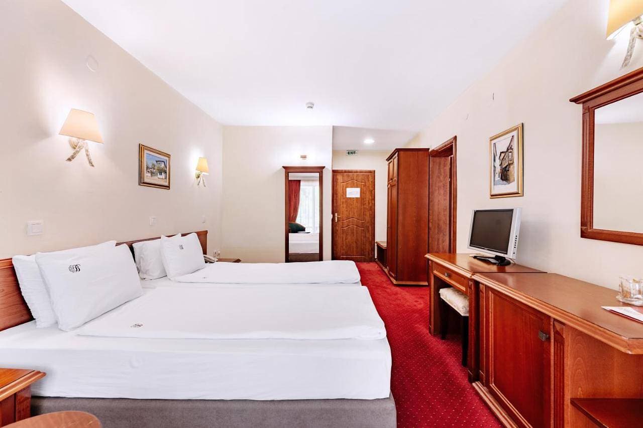 Foto 4 von 14: Double Room with Lake View