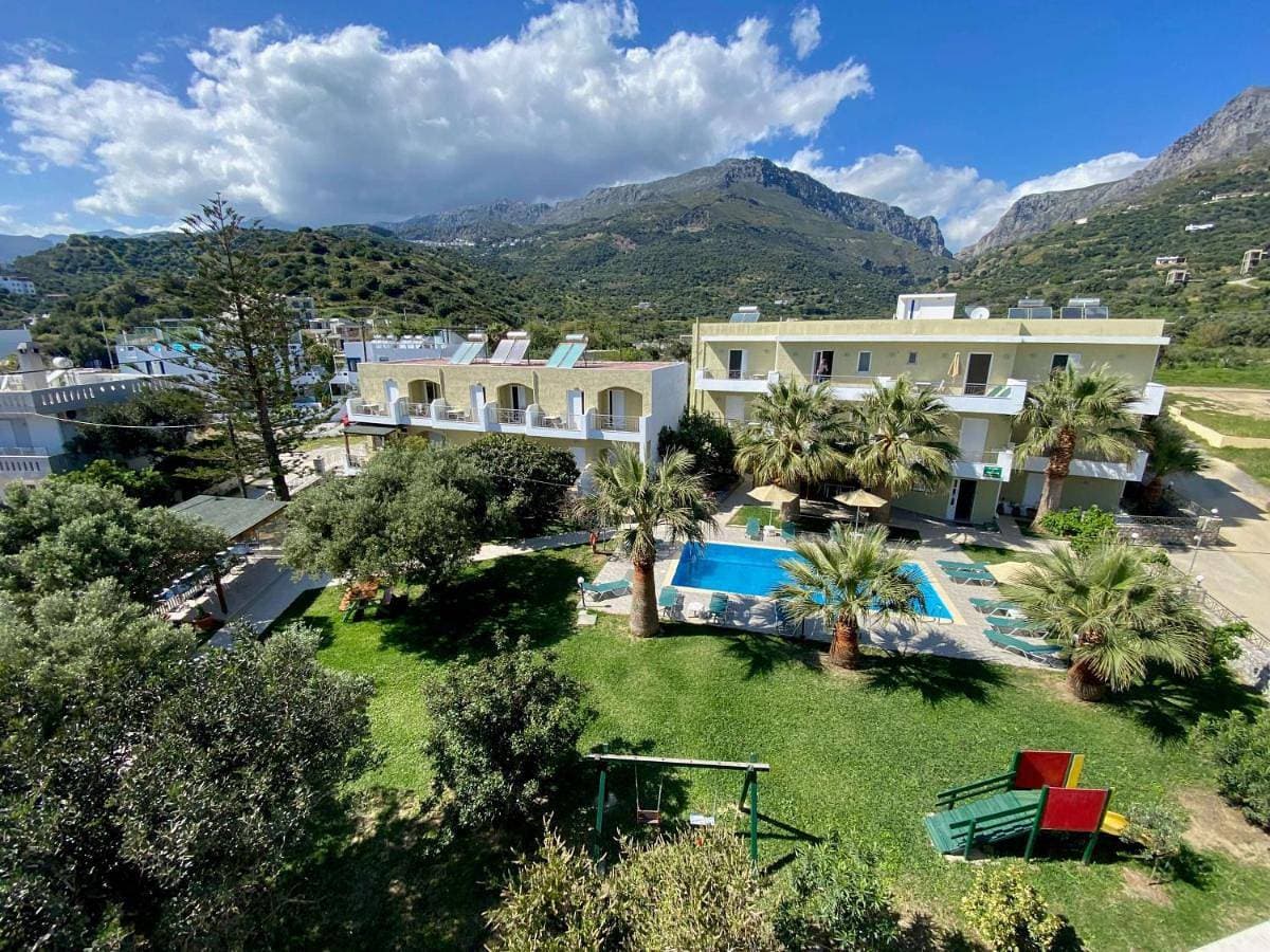 Manolis Apartments plakias 1