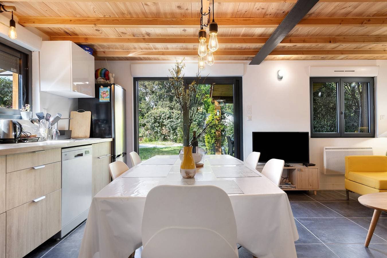 Foto 7 von 29: Chalet „Front de Mer“ mit privater Terrasse, eigenem Garten und WLAN