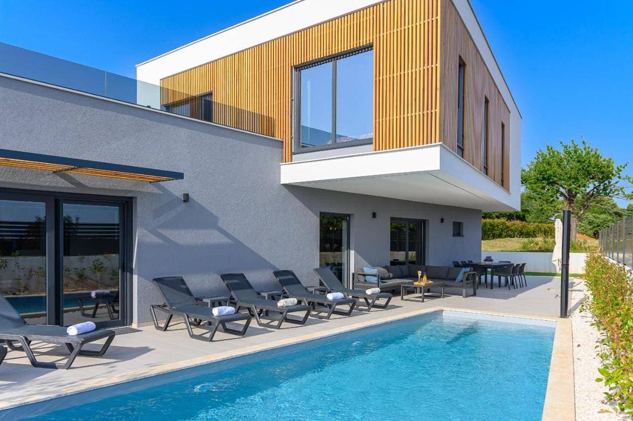 Foto 4 von 34: Villa with Private Pool