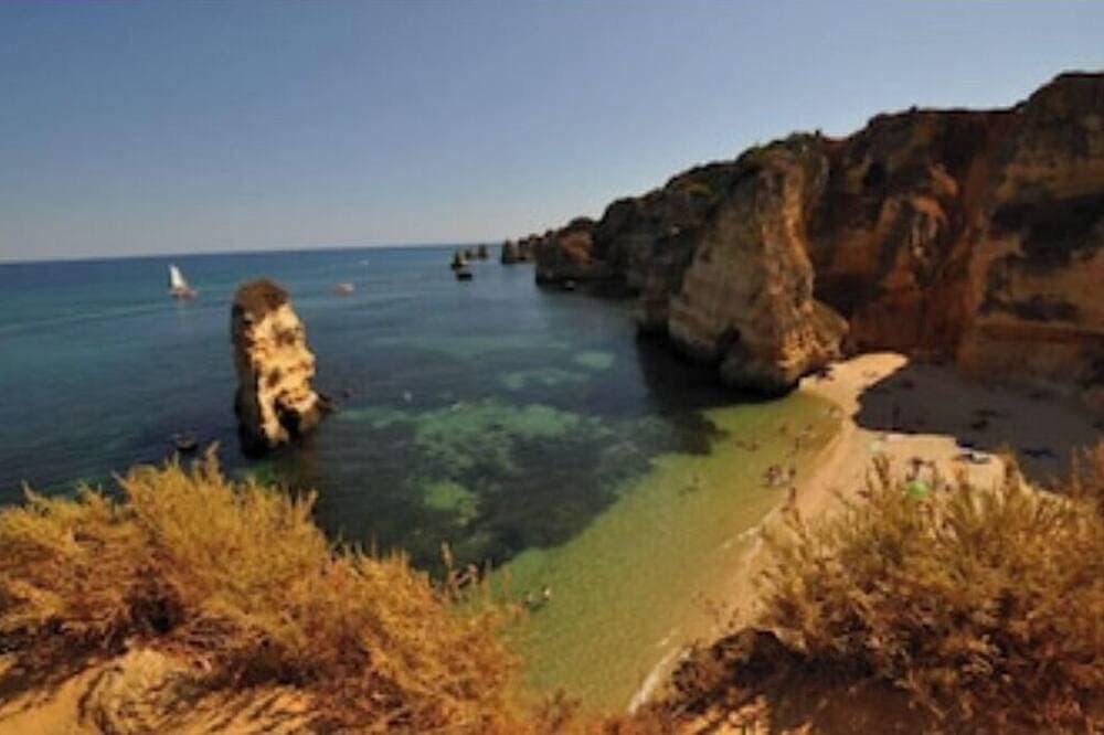 Foto 10 von 15: Villa with 3 bedrooms, 3 bathrooms, ac, wifi. Parking.