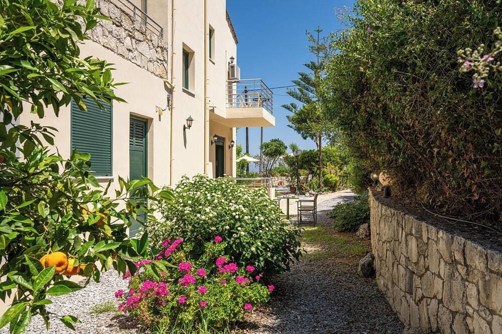 Foto 13 von 30: Eine traditionelle Villa in perfekter Harmonie mit der natürlichen Umgebung