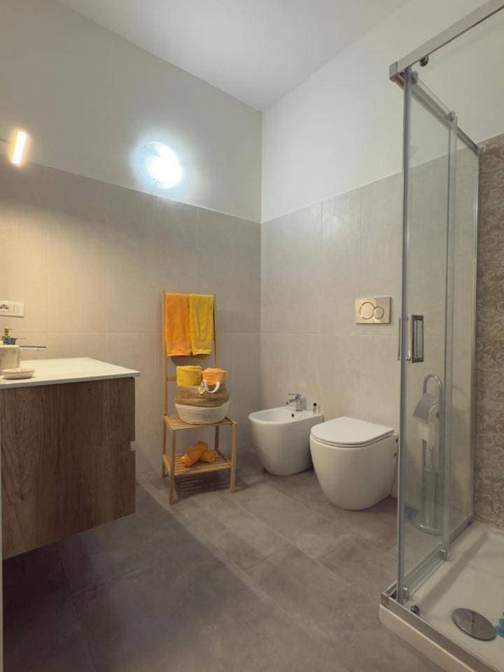 Foto 9 von 9: Double Room with Private Bathroom
