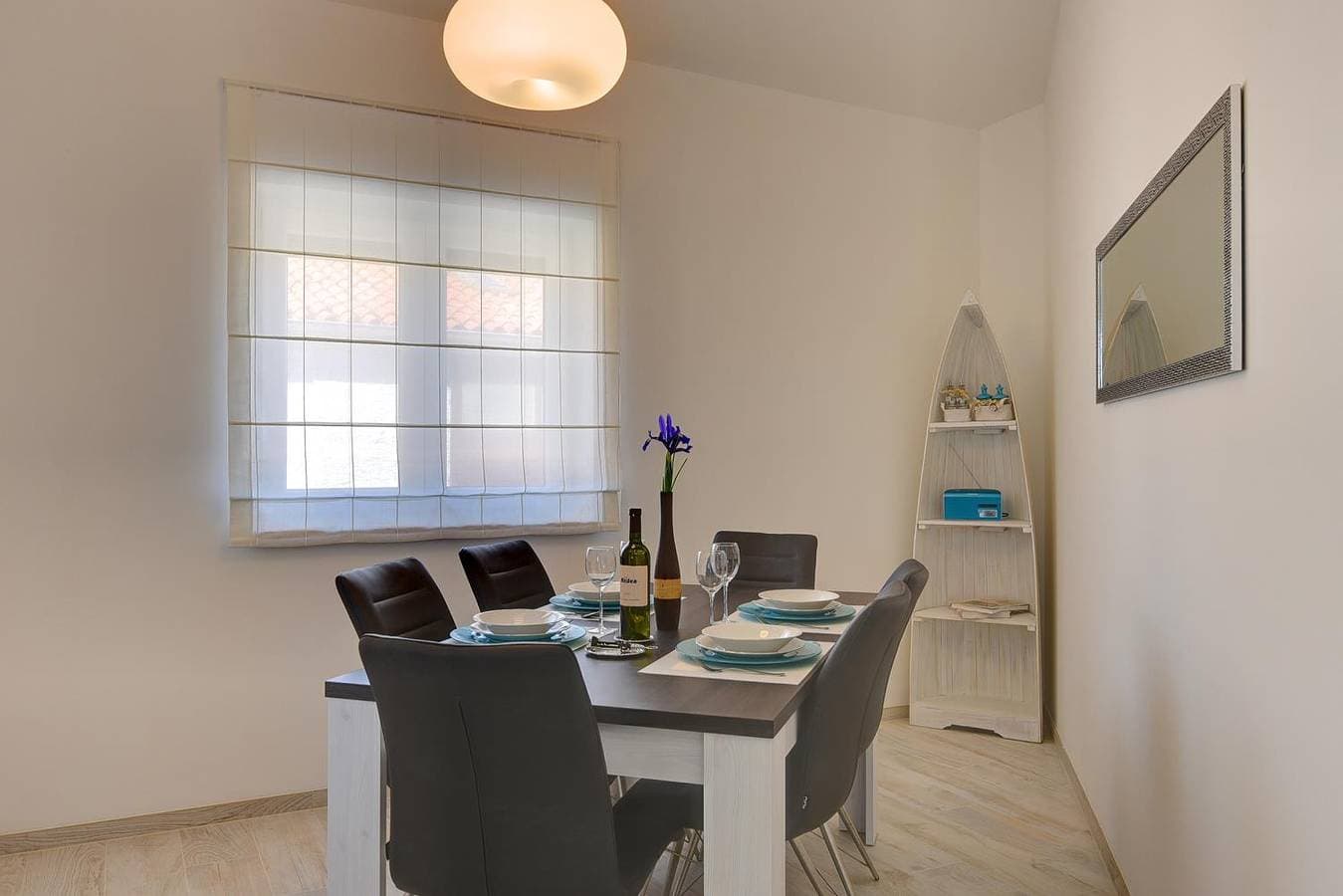 Foto 5 von 26: Herrliche Villa mit privatem Pool, WLAN, Klima, Sonnenterrasse, Liegen und Grill