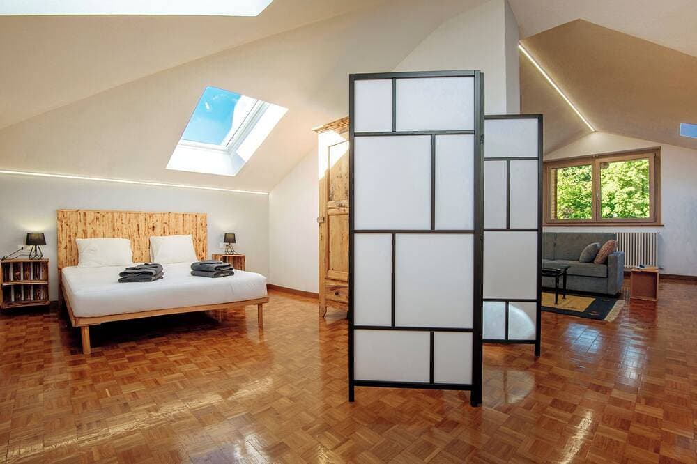 Foto 7 von 30: Modern villa with private pool and panoramic vineyard views in Piemonte.