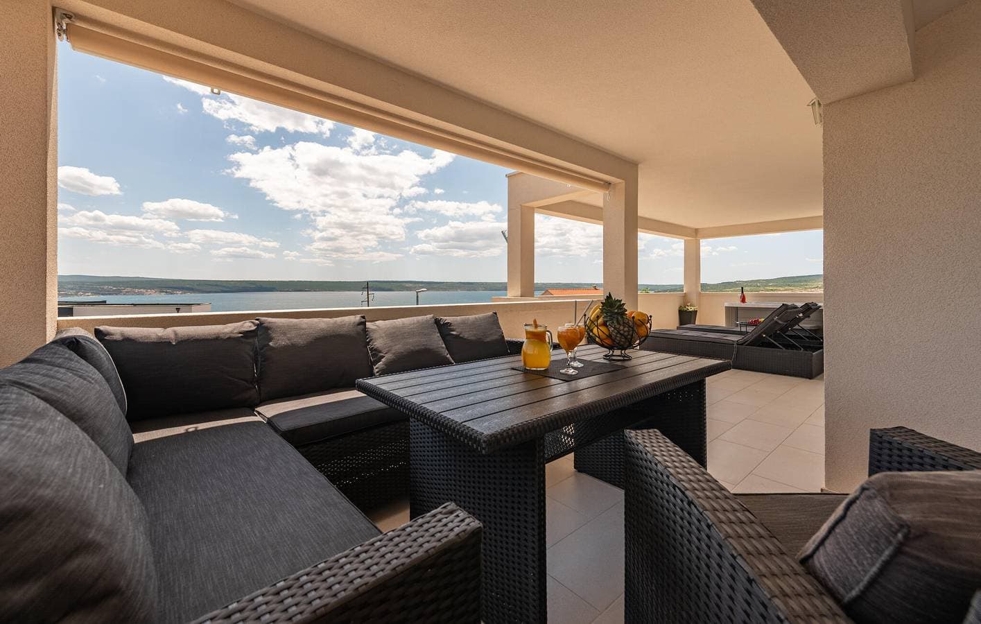 Foto 5 von 33: Nur 2,5 km von der Küste entfernt – gemütliche Ferienwohnung mit Pool und Terrasse