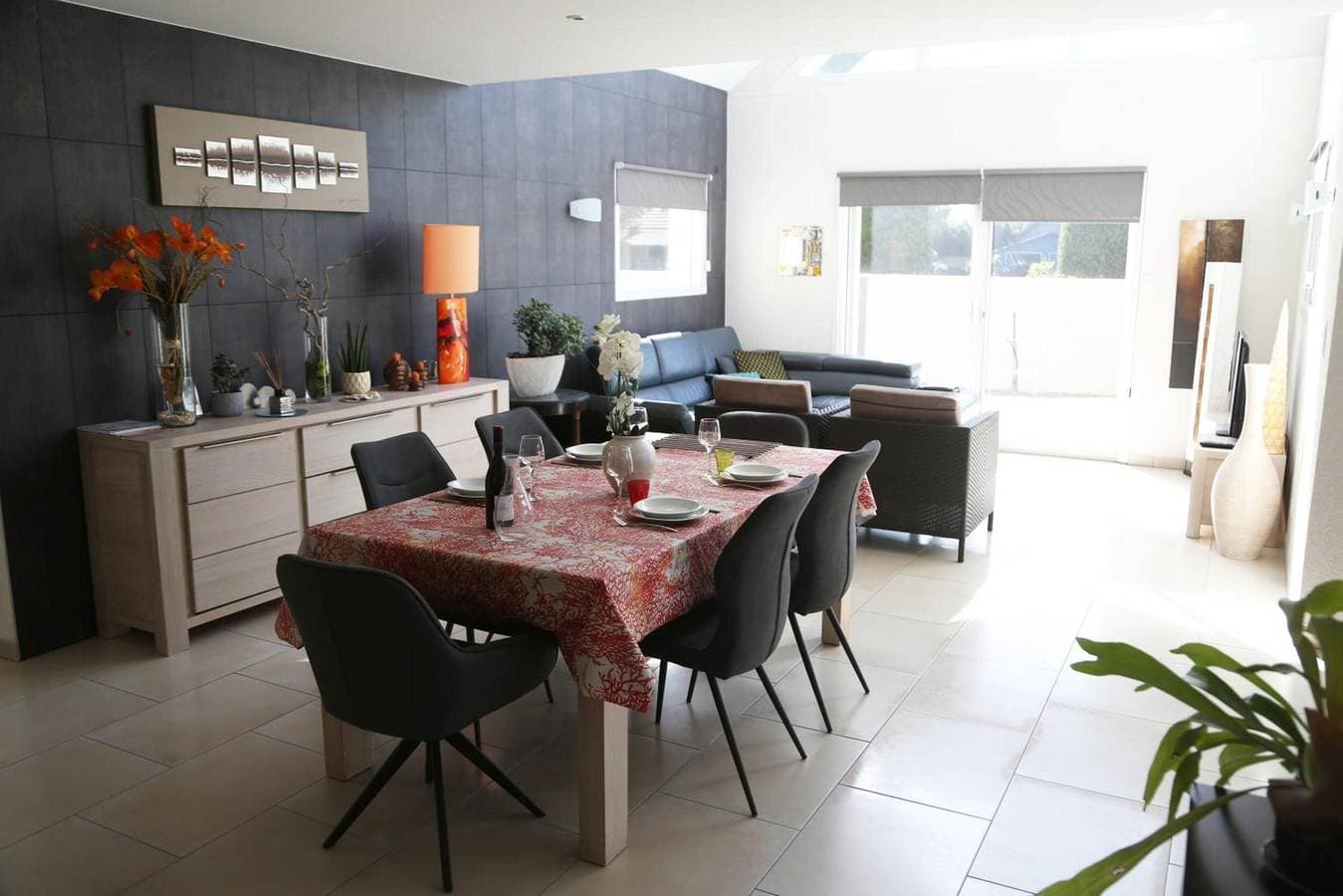 Foto 4 von 23: Villa „Grande Bord De Mer“ mit privater Terrasse, Garten und WLAN