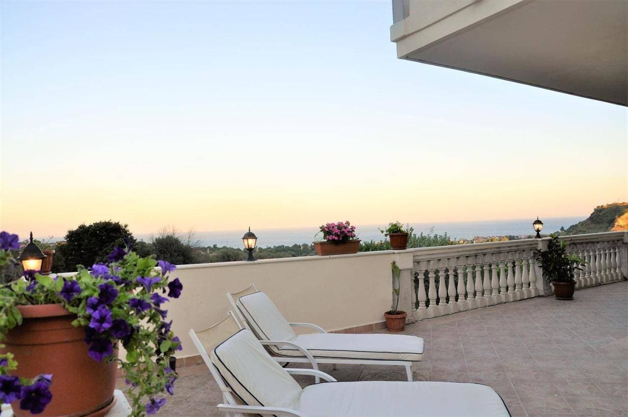 Il Belvedere vicino Taormina 1