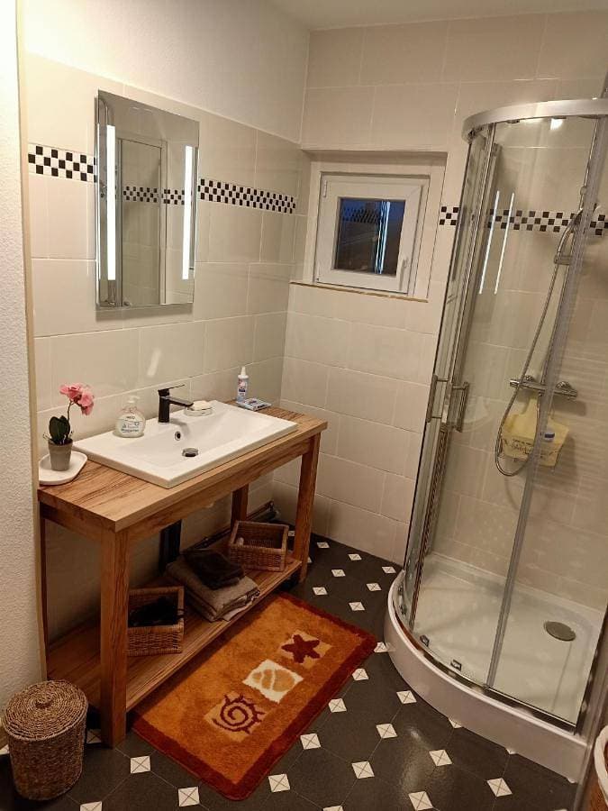 Foto 3 von 5: Standard Twin Room