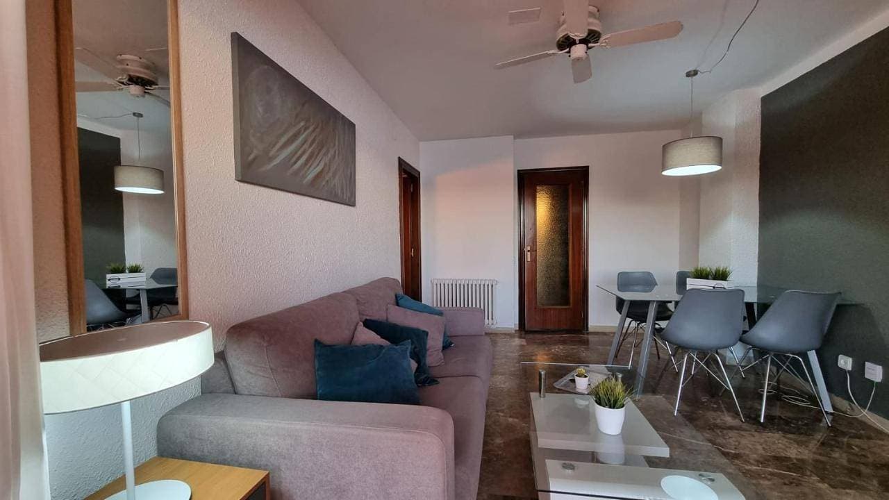 Foto 9 von 57: One-Bedroom Apartment