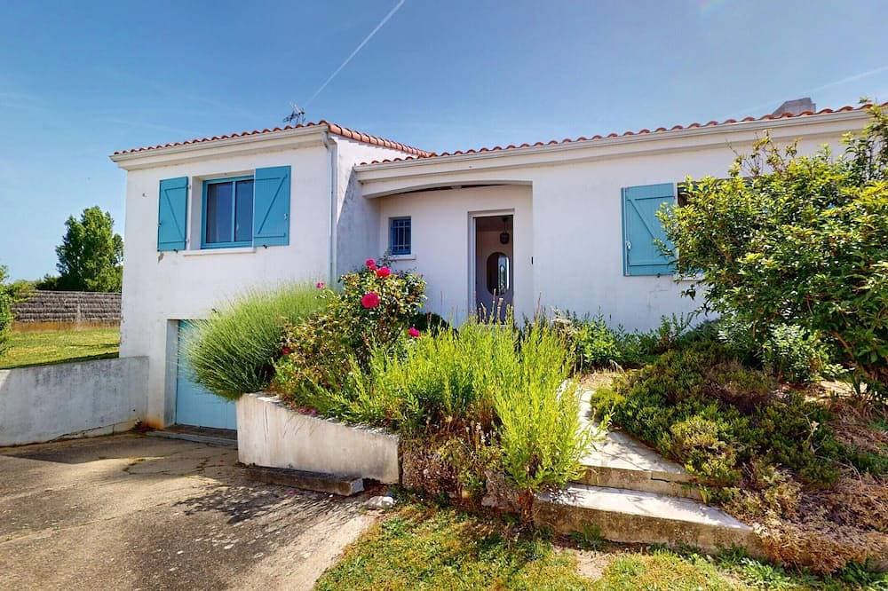 Villa Good Vibes - Bikes available, large fenced-in garden 1