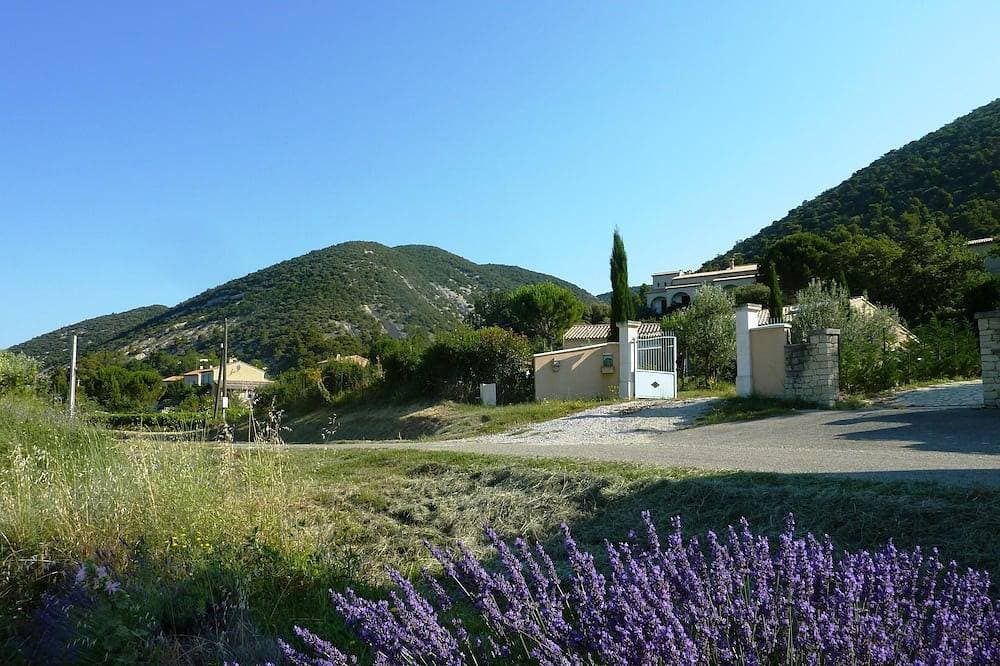 Foto 6 von 22: Studio inmitten von Weinbergen in Drome Provencale mit Swimmingpool.