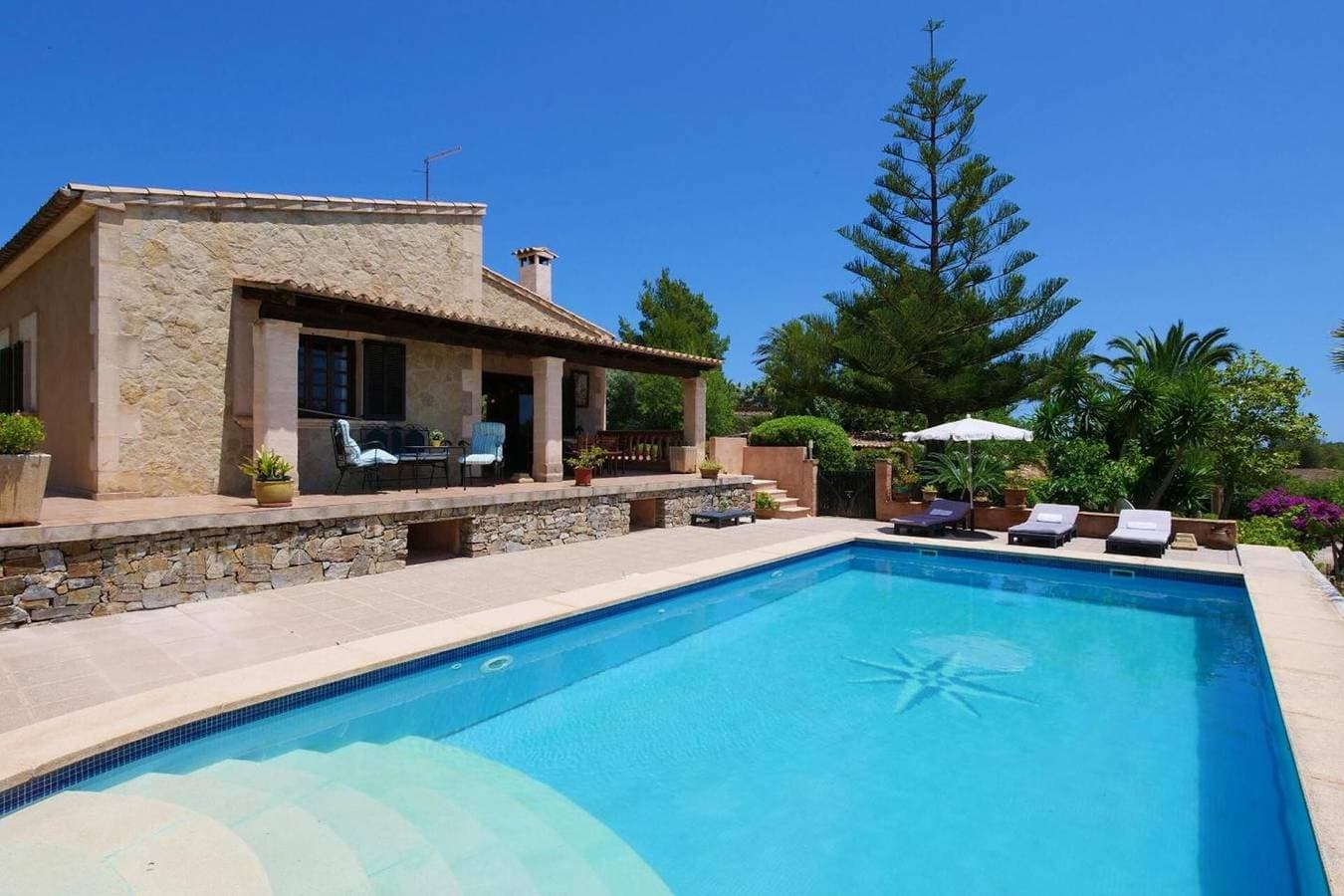Foto 5 von 29: Ferienvilla "Sa Vinyeta de Son Jaumell" mit Wi-Fi, Pool, Garten & Terrasse
