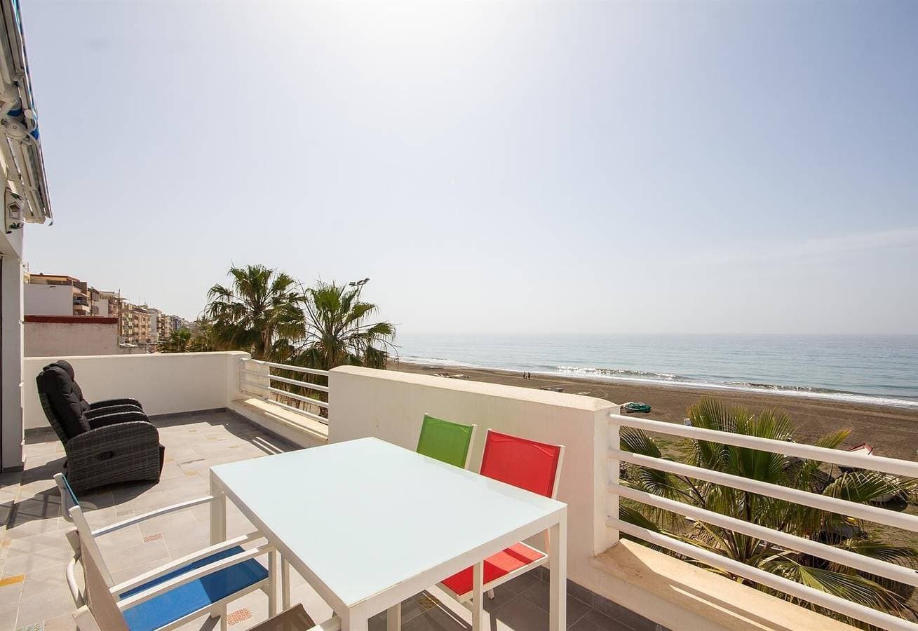 Foto 3 von 31: Ferienwohnung "Schönes renoviertes Penthouse" am Strand mit Meerblick