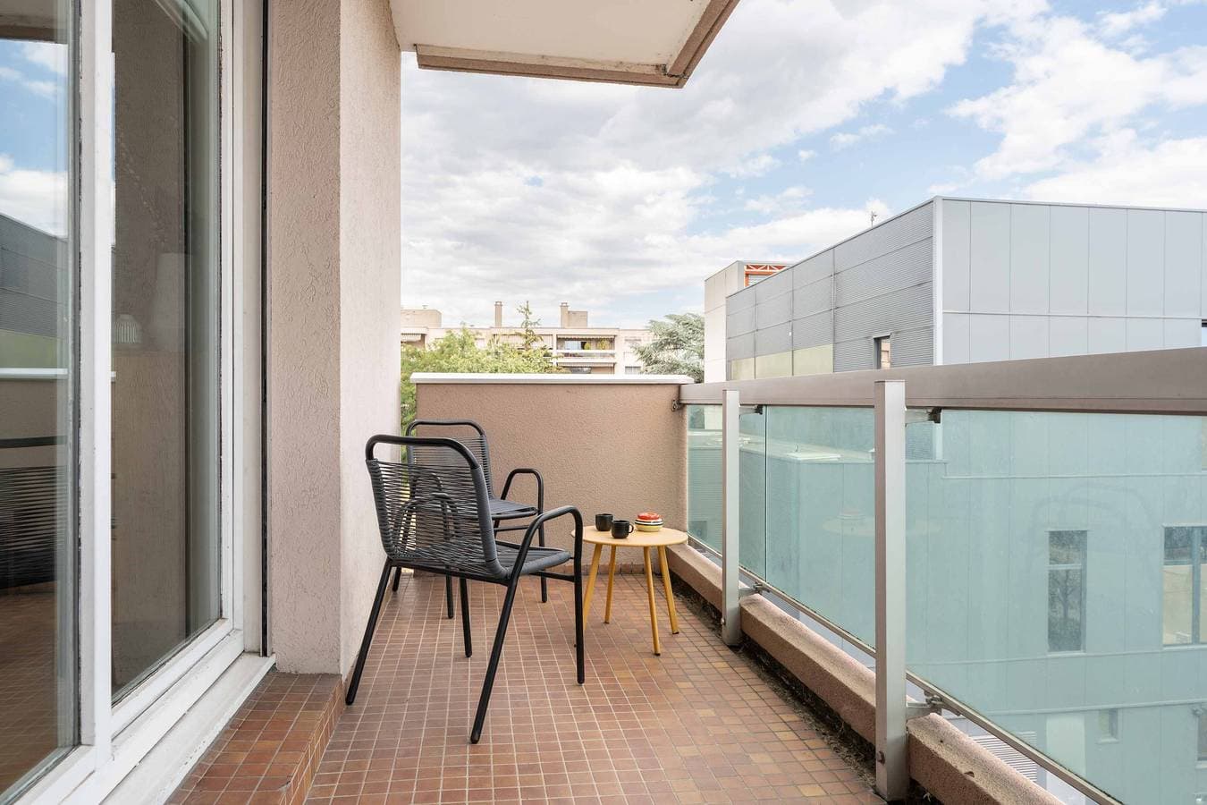 Foto 9 von 12: Le Nid Des Cedres - Magnifique Studio terrasse Montplaisir