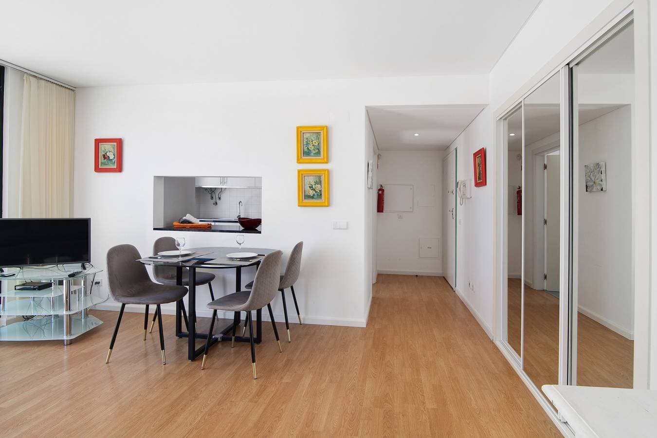 Foto 9 von 23: Ferienwohnung "Canellas Sunset 143" mit Balkon und Gemeinschaftspool