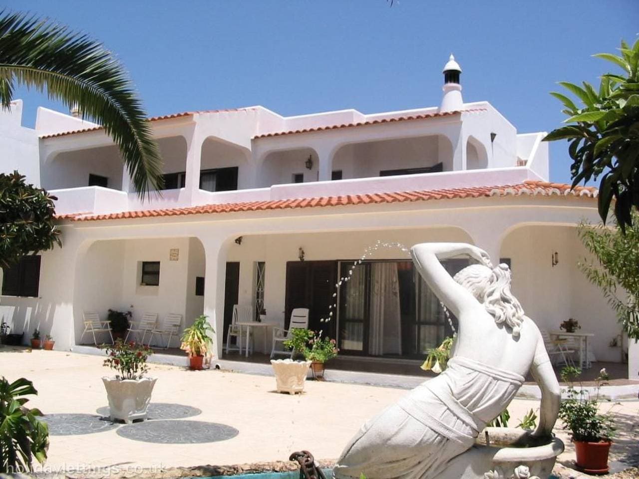Foto 6 von 44: Große Wohnung in Carvoeiro mit Möblierter Terrasse