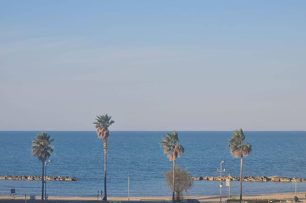 Penthouse neu 50 Meter vom Meer renoviert 1