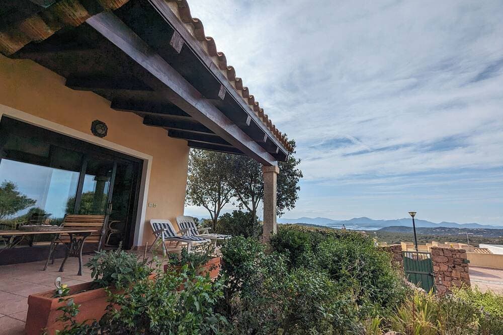 Foto 13 von 13: Casa Singola Immersa nel Verde con Vista Mare